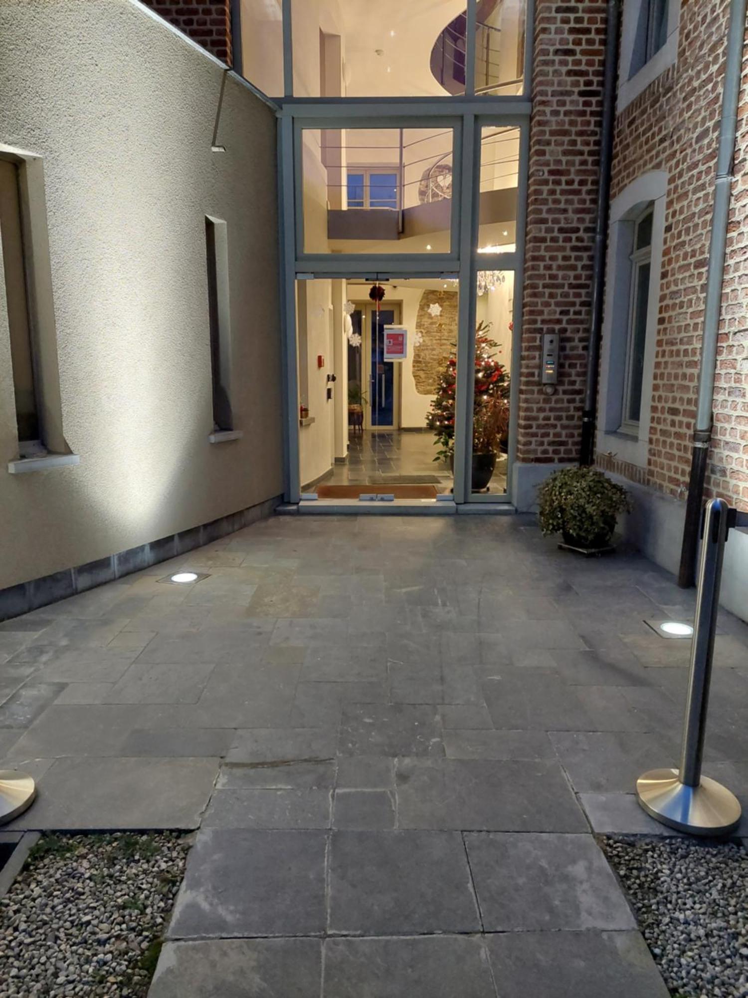 La Chambre Et Le Studio Du Chateau Du Golf De Bernalmont Liège Exterior foto