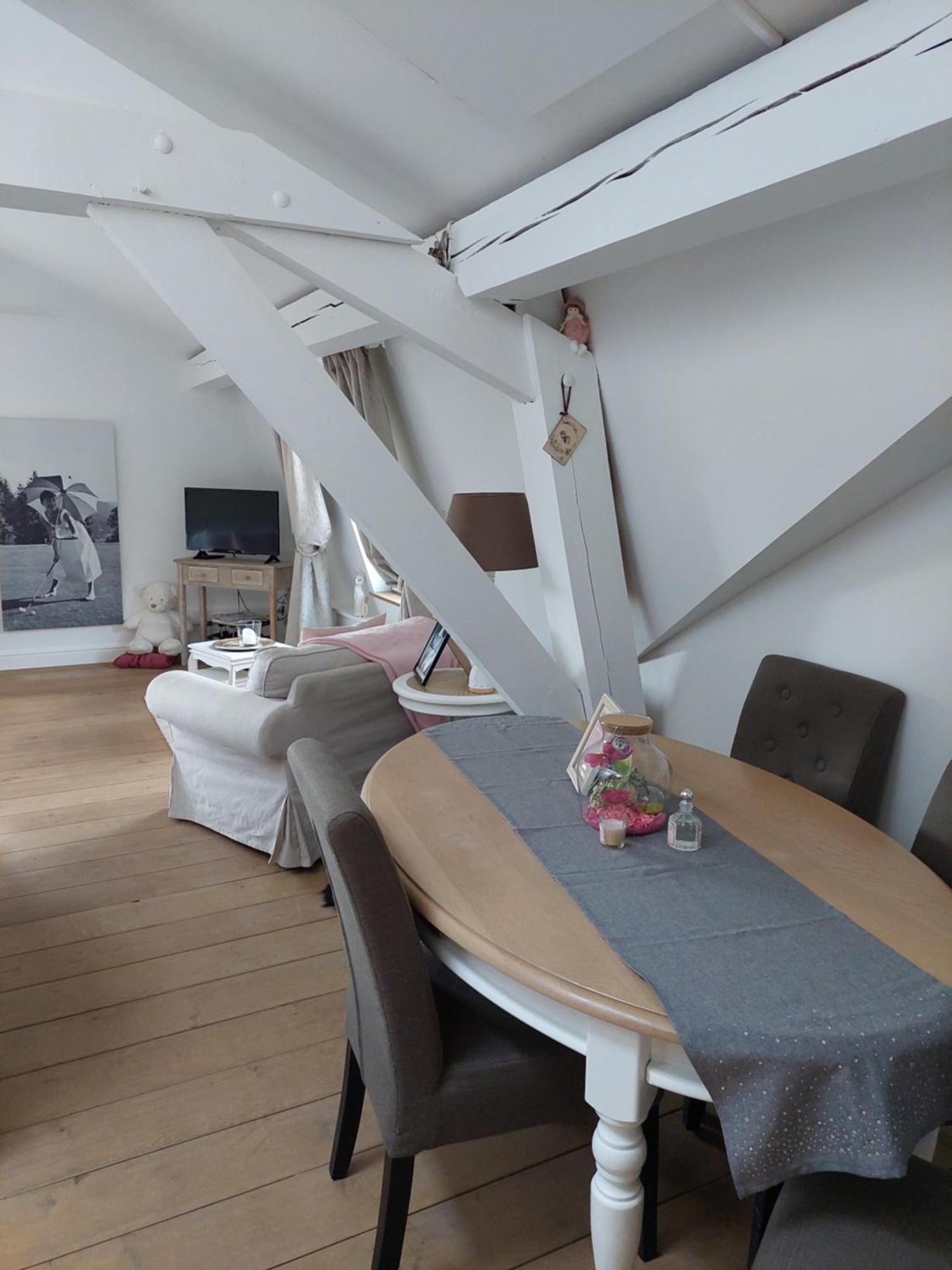 La Chambre Et Le Studio Du Chateau Du Golf De Bernalmont Liège Quarto foto